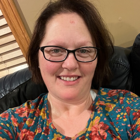 Meet your Posher, Tina - Picture 1 of 1